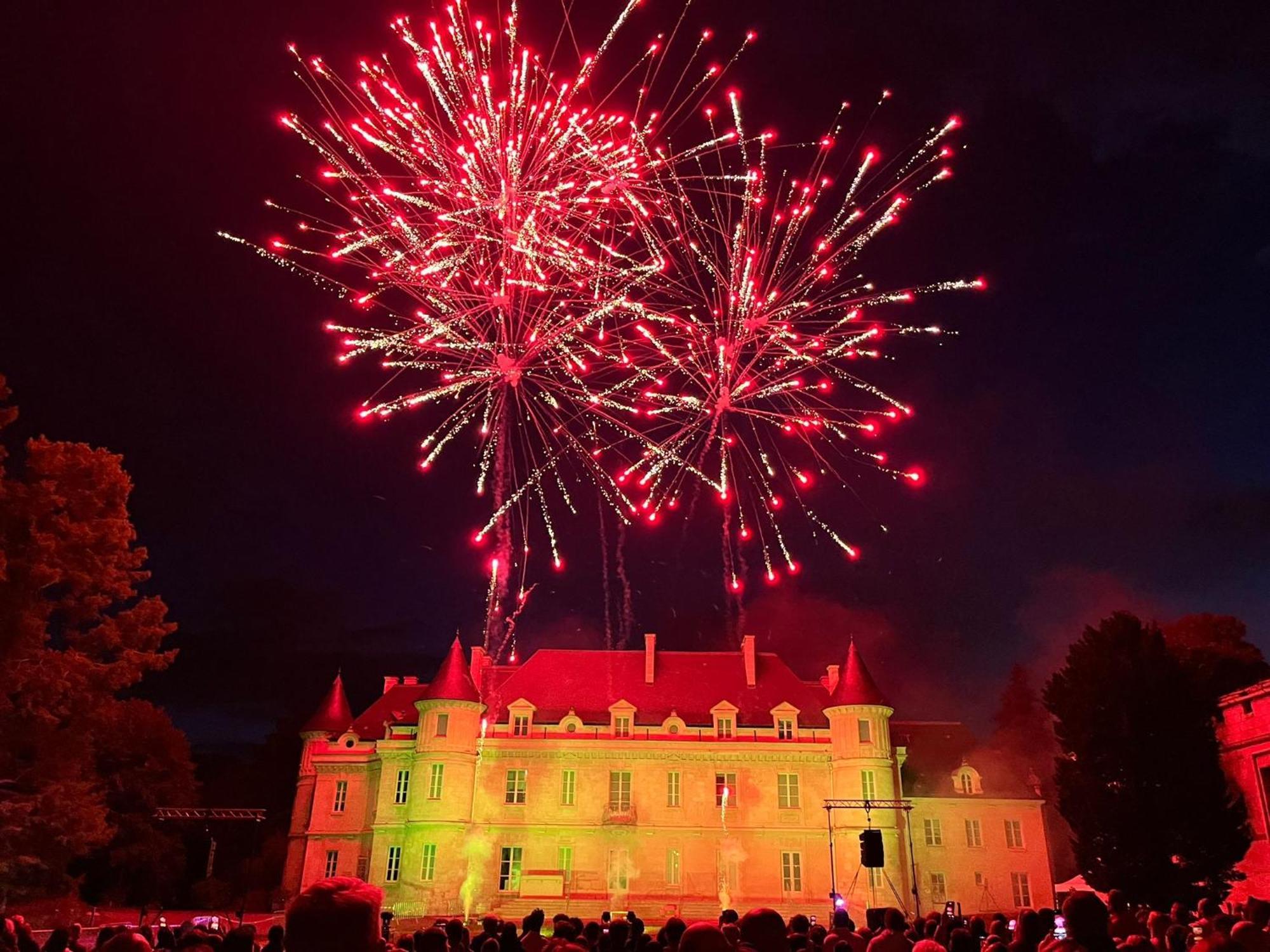 Le Logis Cantilien Lamorlaye-Chantilly Экстерьер фото
